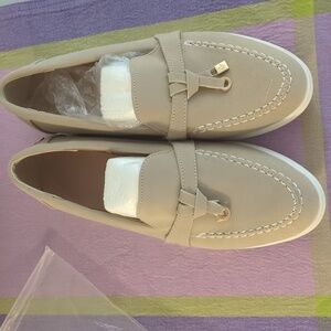 Brand new flat shoes